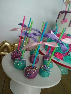 Jojo cake
