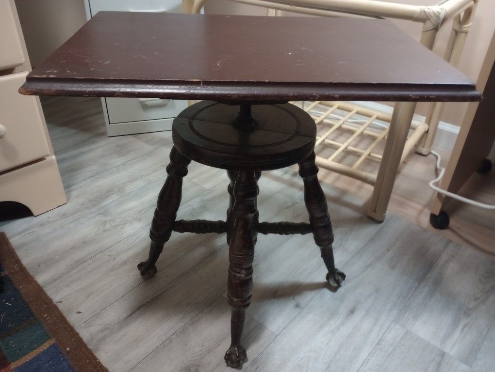 Unique Vintage Antique Glass Ball And  Claw Foot Small Ok Table 