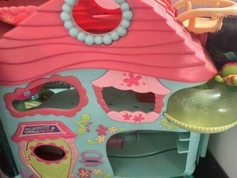 Littlest Pet Shop Biggest House Playset.