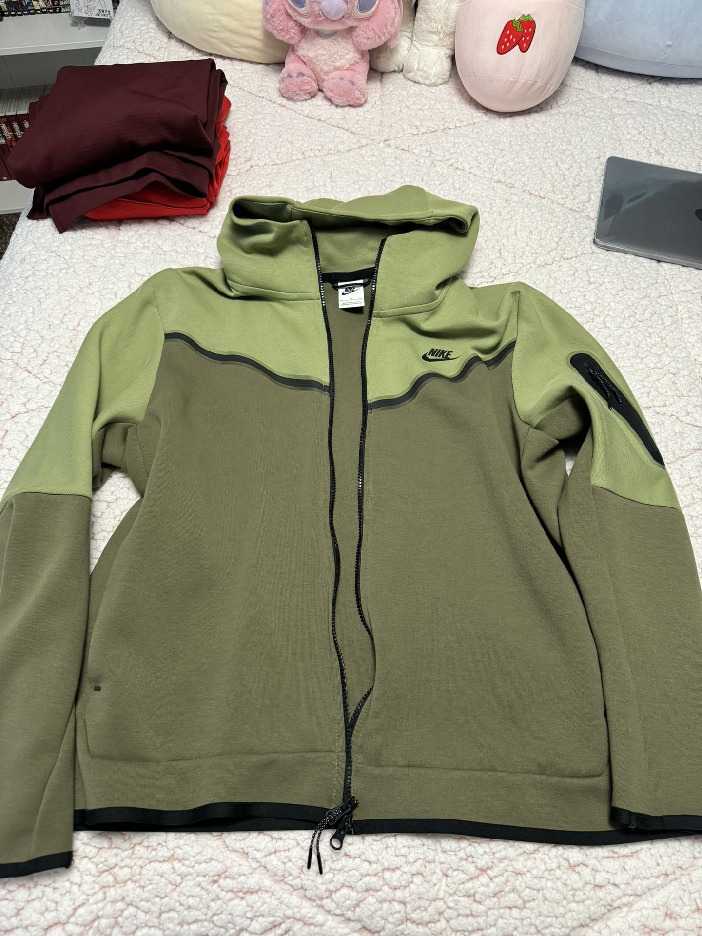 Men’s Nike jacket size X large brand-new, never been used no tags