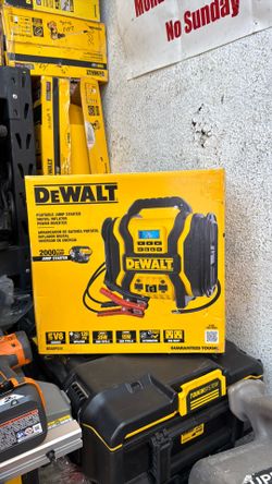Dewalt 2000 amp amp peak jump starter power station