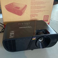 OJD5 Series DLP PROJECTOR w/ Screen $75