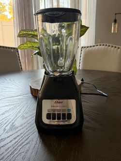 Classic Countertop Blender