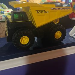 Tonya Truck 