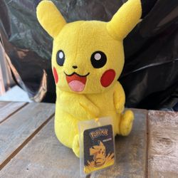 Tomy Pokémon Pikachu Sitting Plush