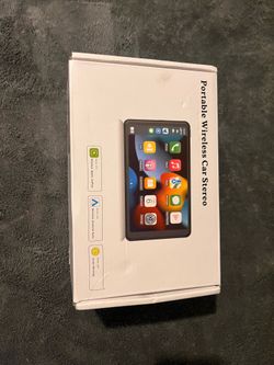 Car stereo CarPlay screen