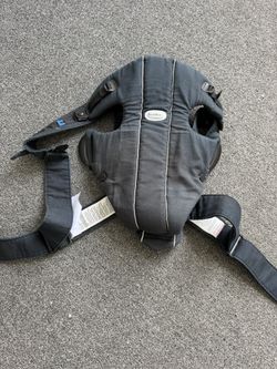 Baby Bjorn bay carrier 