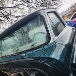 I Sell Windshields/ Vendo Parabrisas 