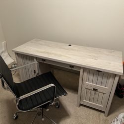 Desk and Chair For Sale $200