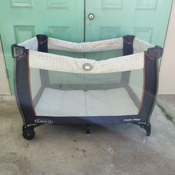 Play Pen.. $20 dolls..!!!!!