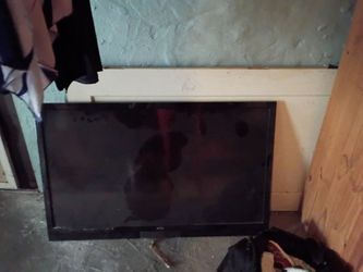 Vizio TV  needs power cord and remote