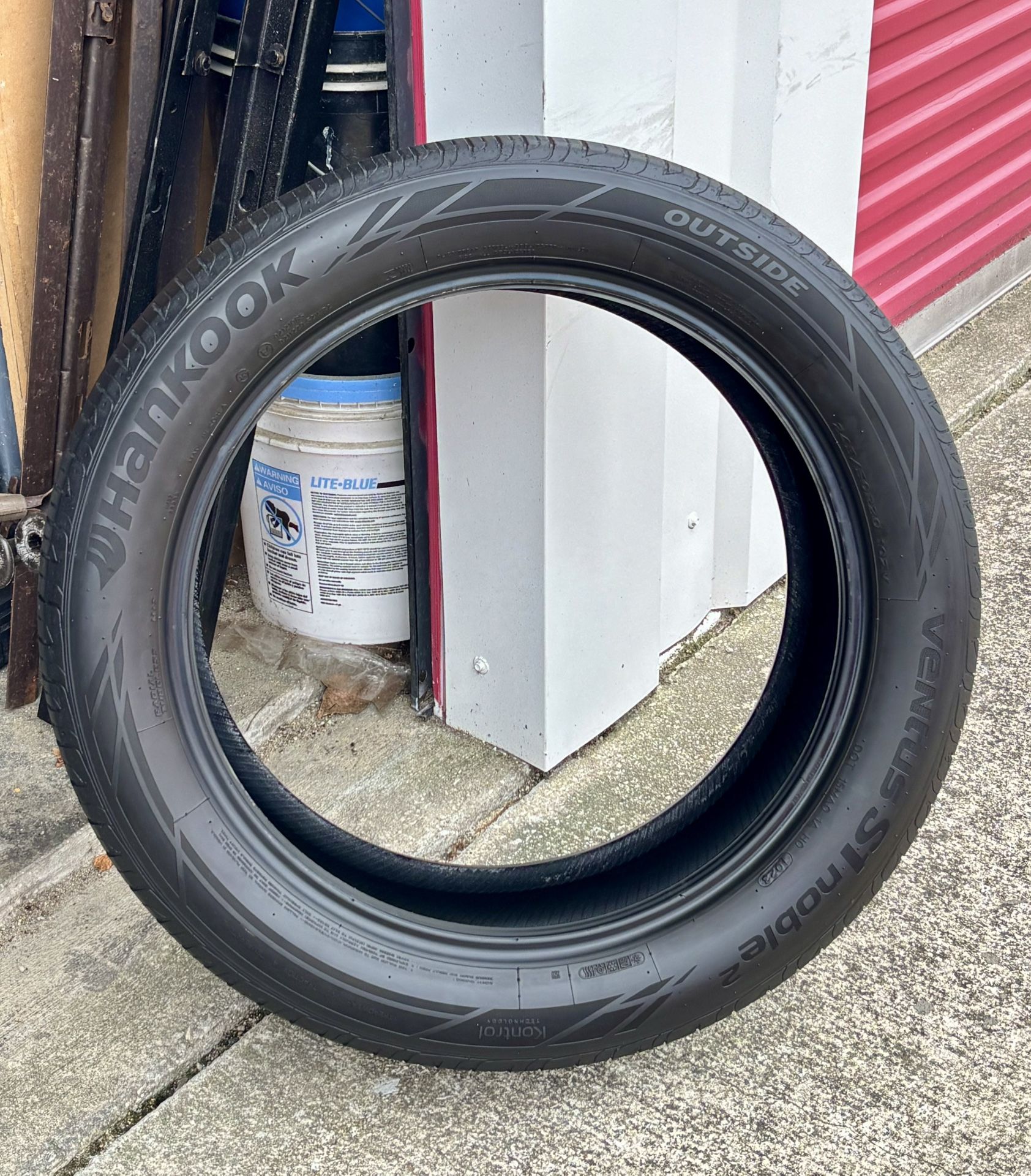 1 Used Tire Hankook Ventus 245/50R20 50% Tread.