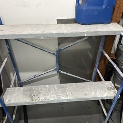 Werner Portable Folding Scaffold-500 Lbs