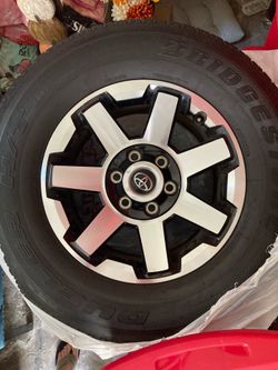 Toyota 4Runner OEM rims 17” + tires
