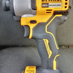 Dewalt 20V MAX,  EXTREME, Compact Impact Wrench, "NEW" .