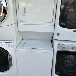 Combo Stackable Whirlpool Washer And Gas Dryer 