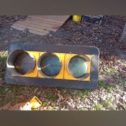 Retired Yellow Street Light 