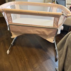Baby Delight bassinet