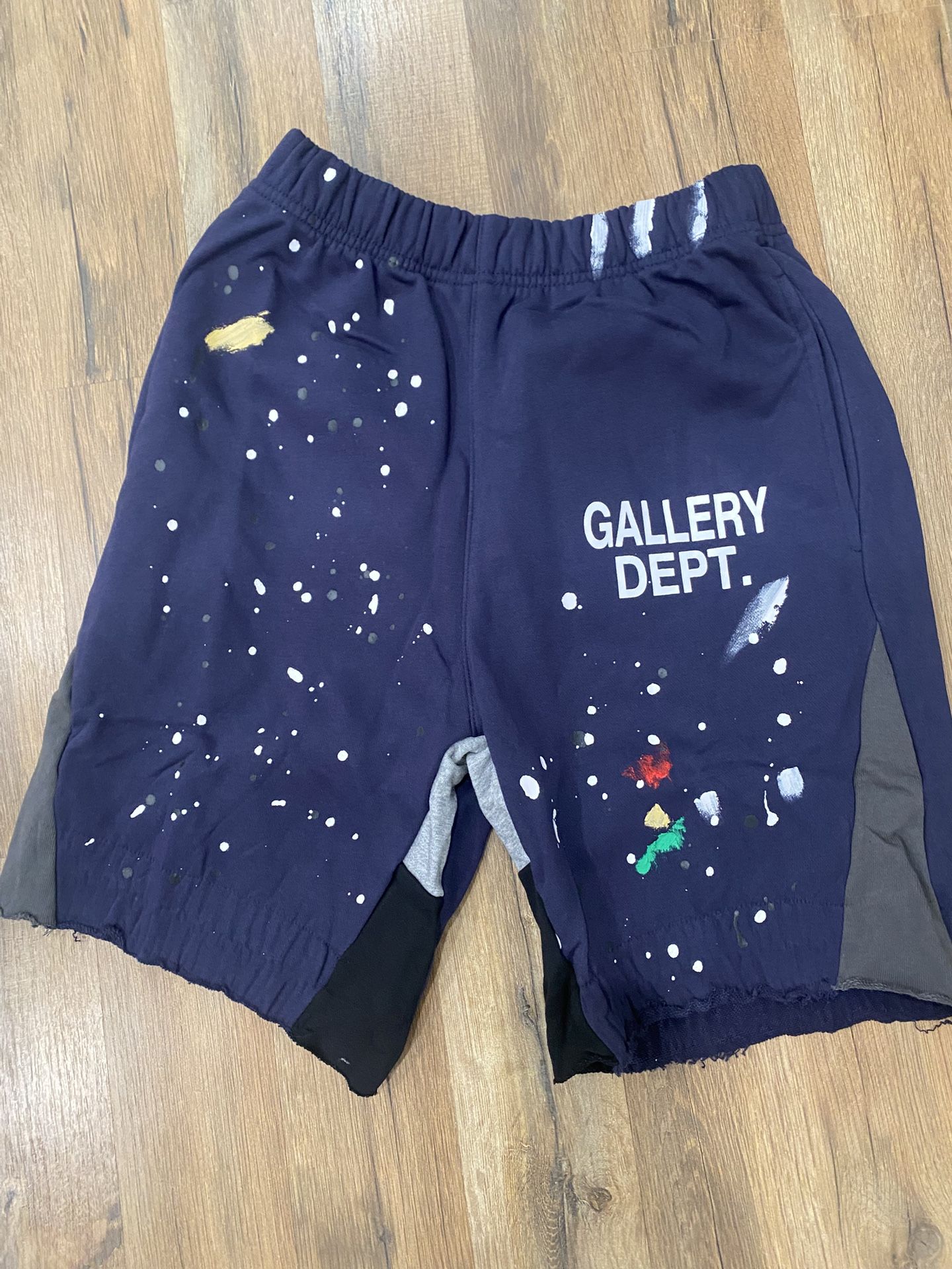 Gallery Dept Shorts (Size M)