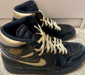 Air Jordan 1 High OG Black Gold Metallic Patent Leather Size 10.5 Used No Box⁠