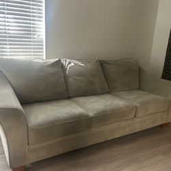 3-Seat Sofa – Comfortable & Stylish