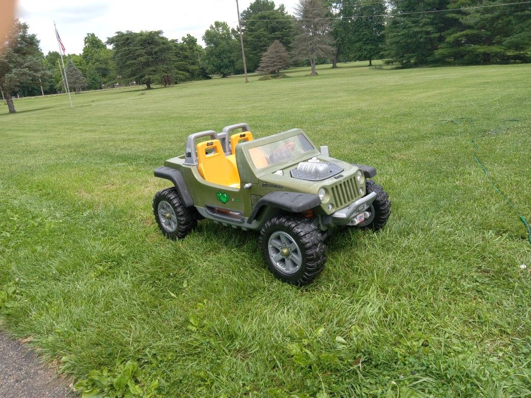 12 V vehicles. 2 speeds, extra heavy duty battery and 2.