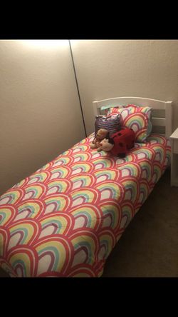 Twin bed