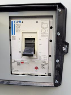 Brand New Eaton Breaker 600amp