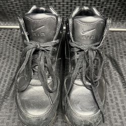Nike Air Max Goadome Triple Black Leather Boots - 9