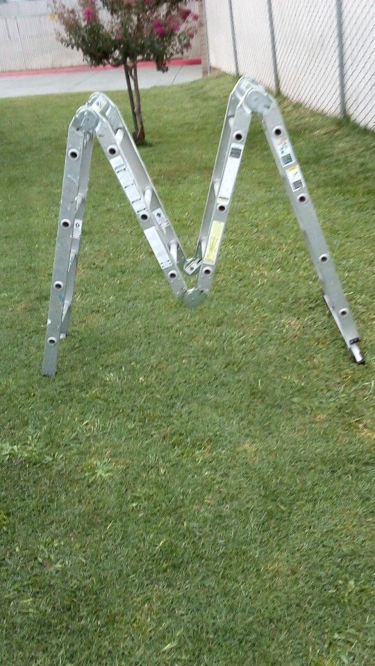 14' Multi-use Ladder Folding/Locking $25 Firm