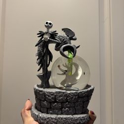 Nightmare Before Christmas Snow globe 