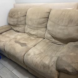 Recliner Couch On The Sides 