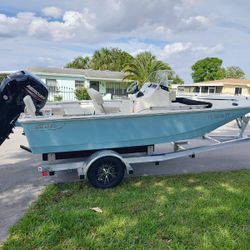 2024 Boston Whaler 30 Hours 