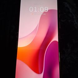 2025 Razr Parfait Pink *Like New* Unlocked!! 256GB