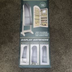 !!BRAND NEW!! Jewelry Mirror