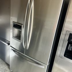✨ LG STAINLESS STEEL COUNTER-DEPTH FRENCH DOOR REFRIGERATOR ✨