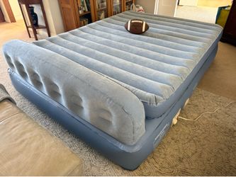 Blow up queen air mattress