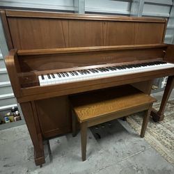 KAWAI UST-6C STUDIO UPRIGHT PIANO! FREE DELIVERY & TUNING! + WARRANTY