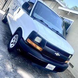 Chevy express - Clean Title