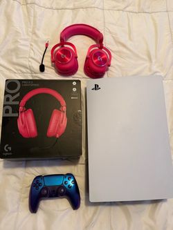 Sony PlayStation 5 Disc Edition, AOC 27' Monitor Led Curved, Logitech PRO X2 LIGHTSPEED Headset