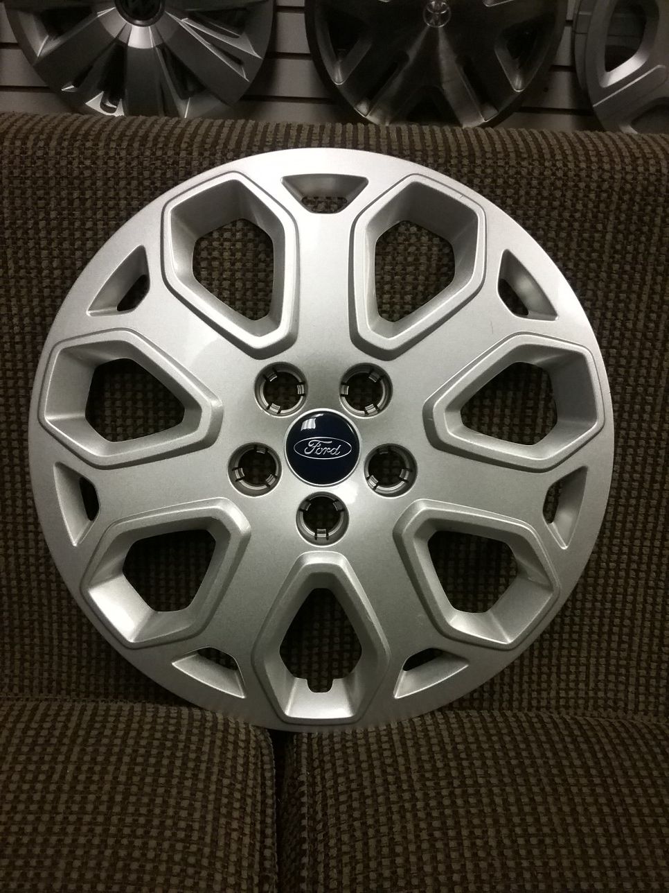 Ford Focus 16" OEM Wheel Cover Hubcap CM5C-1130-BNA 2012 2013 2014 2015 Used This listing is for 1 factory original Ford hubcap.