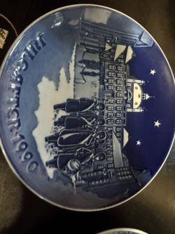 Set Of 4 Vintage Collectors Plate 