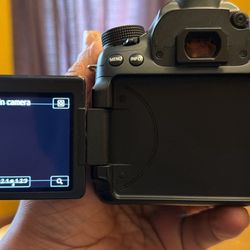 Canon EOS 70D(W) 8.0V