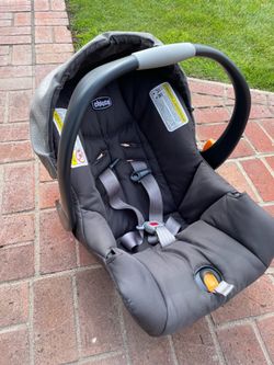 Chicco Key Fit 30 & two bases