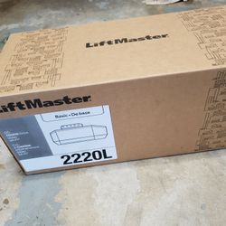 Brand New Liftmaster 2220L Opperator With Garage Remote 