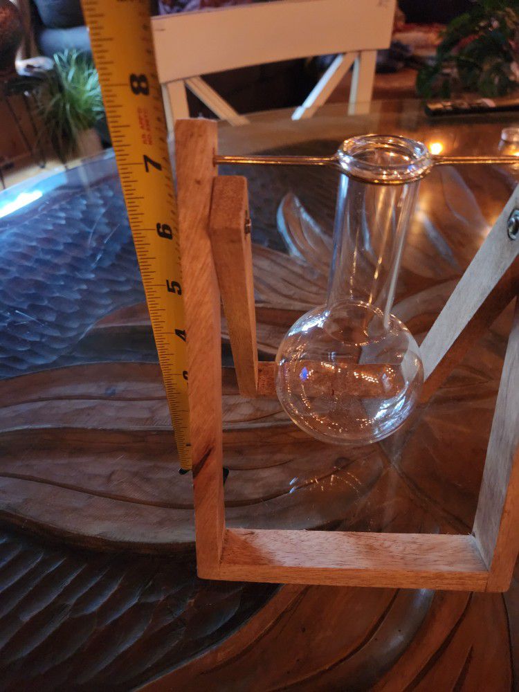 Decorative Swinging Lab Beaker