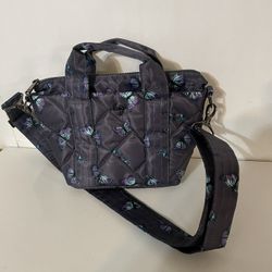 Adorable Butterfly Lug Purse Like New
