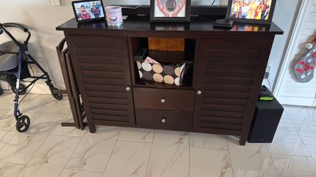 Buffet/TV stand