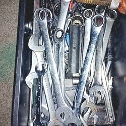 Big Box Of Tools! Professional Brands!