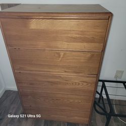 Nice DRESSER 5 DRAWS $40